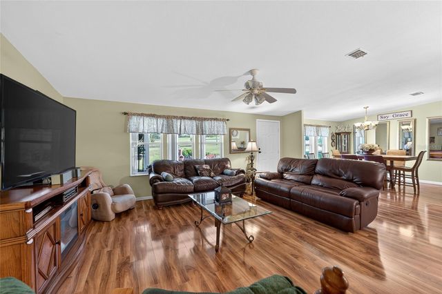 9706 US HIGHWAY 301, Dade City, FL 33525