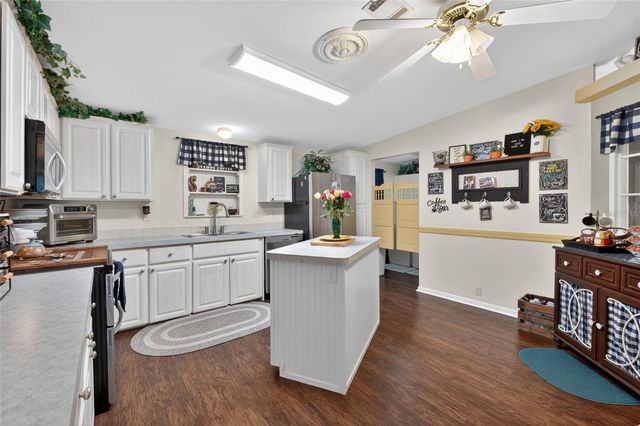 9706 US HIGHWAY 301, Dade City, FL 33525
