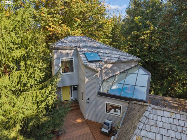 2535 Sw PATTON Ct, Portland, OR 97201