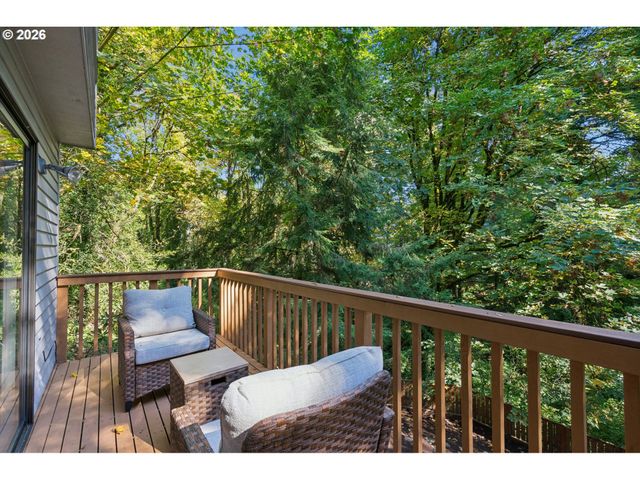 2535 Sw PATTON Ct, Portland, OR 97201