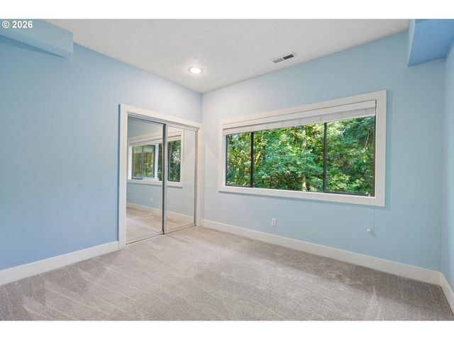 2535 Sw PATTON Ct, Portland, OR 97201