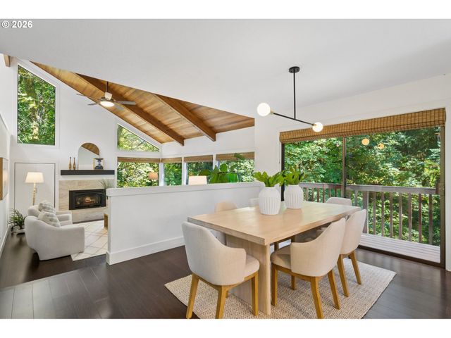 2535 Sw PATTON Ct, Portland, OR 97201