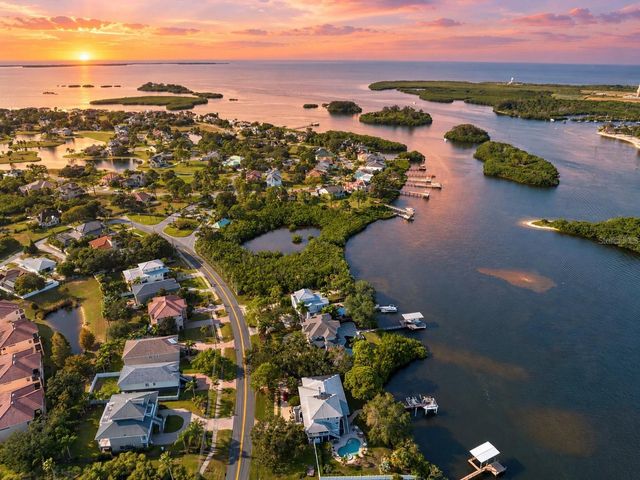 1538 RIVERSIDE DRIVE, Tarpon Springs, FL 34689