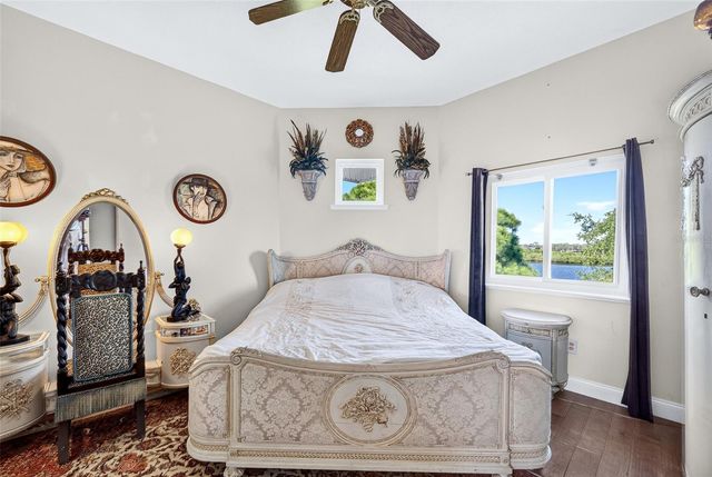 1538 RIVERSIDE DRIVE, Tarpon Springs, FL 34689