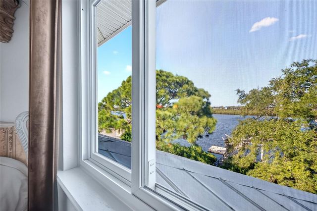 1538 RIVERSIDE DRIVE, Tarpon Springs, FL 34689