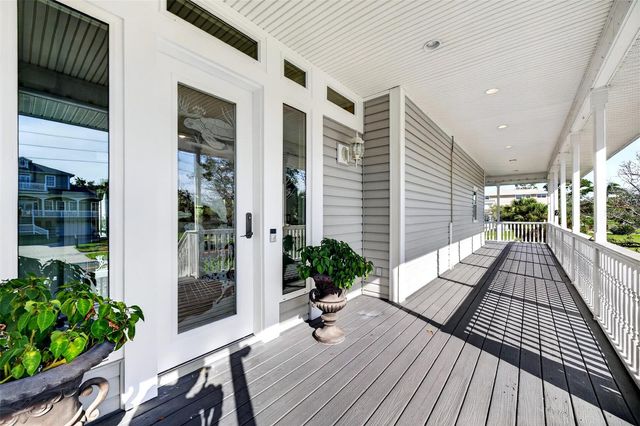 1538 RIVERSIDE DRIVE, Tarpon Springs, FL 34689