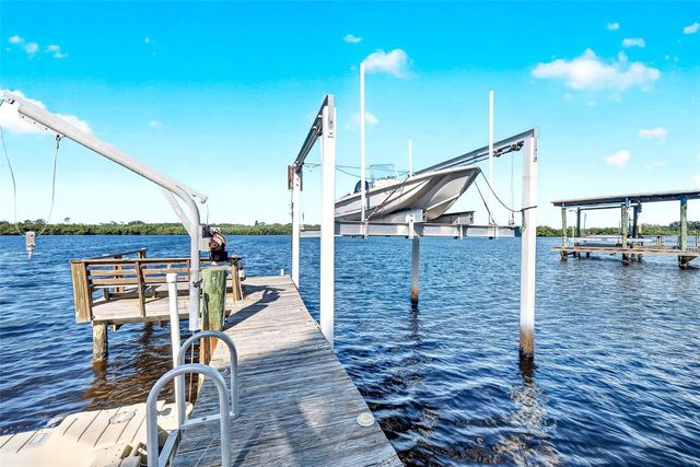 1538 RIVERSIDE DRIVE, Tarpon Springs, FL 34689
