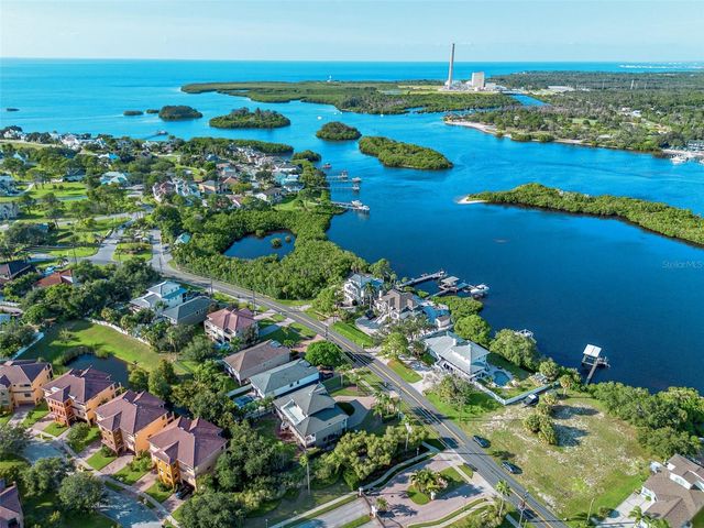 1538 RIVERSIDE DRIVE, Tarpon Springs, FL 34689
