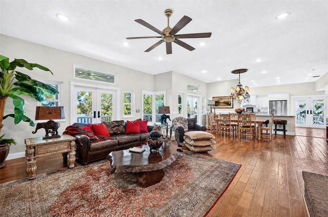 1538 RIVERSIDE DRIVE, Tarpon Springs, FL 34689