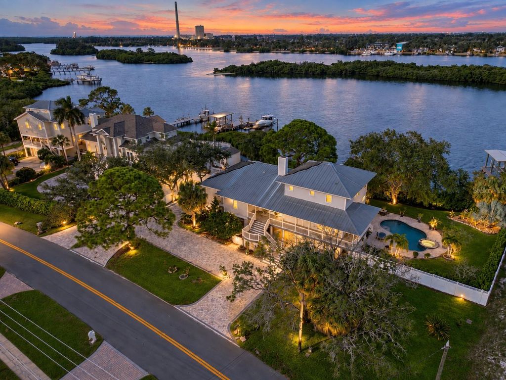 1538 RIVERSIDE DRIVE, Tarpon Springs, FL 34689