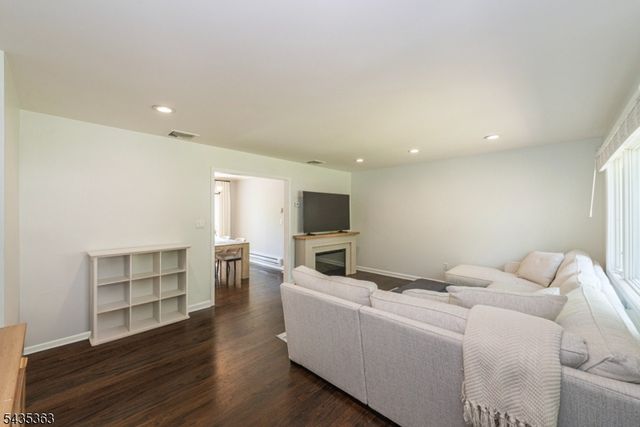 17 Torden Pl, Rockaway Twp., NJ 07866
