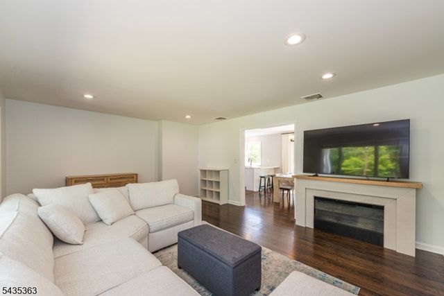 17 Torden Pl, Rockaway Twp., NJ 07866