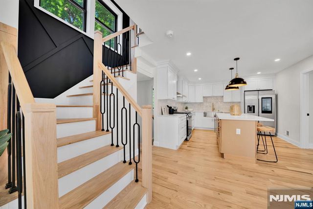 285 Washington Street, Teaneck, NJ 07666