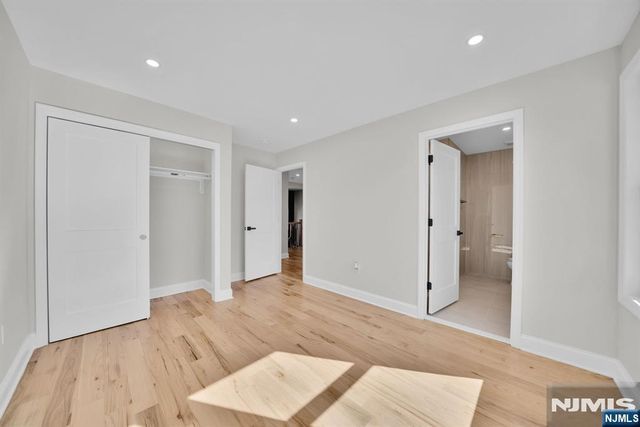 285 Washington Street, Teaneck, NJ 07666