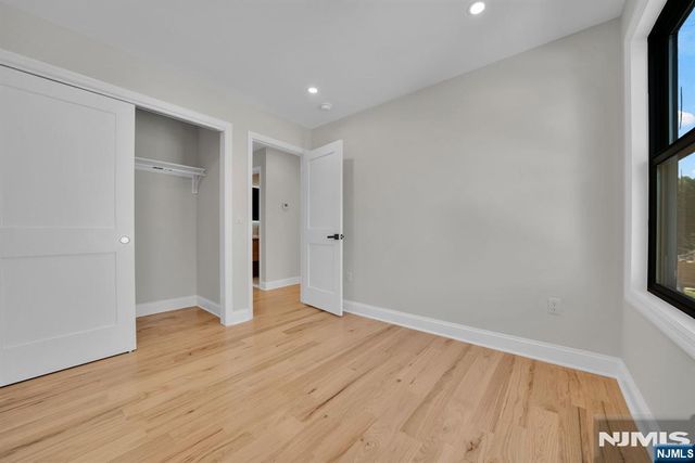 285 Washington Street, Teaneck, NJ 07666