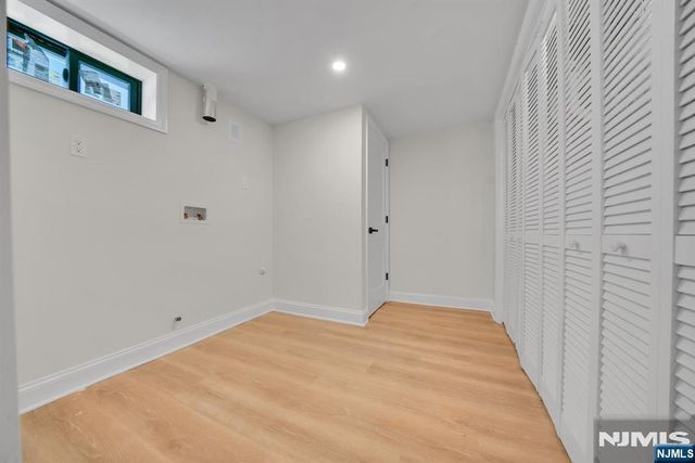 285 Washington Street, Teaneck, NJ 07666