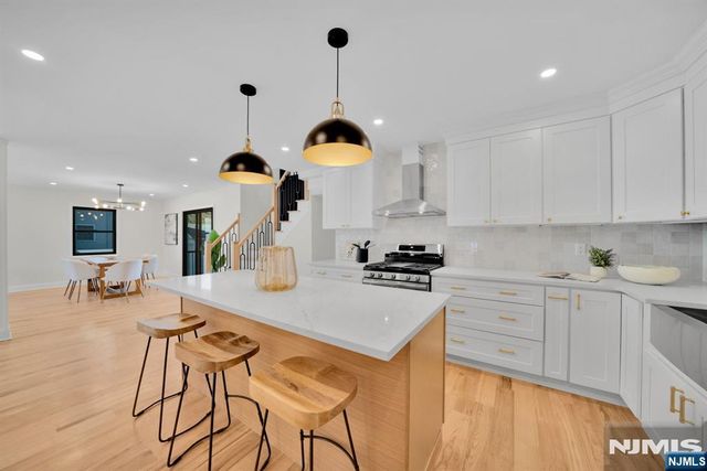 285 Washington Street, Teaneck, NJ 07666