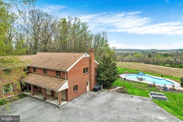 3806 SMOKETOWN RD, Glenville, PA 17329
