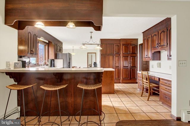 3806 SMOKETOWN RD, Glenville, PA 17329