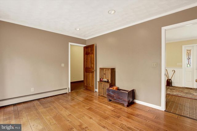 3806 SMOKETOWN RD, Glenville, PA 17329