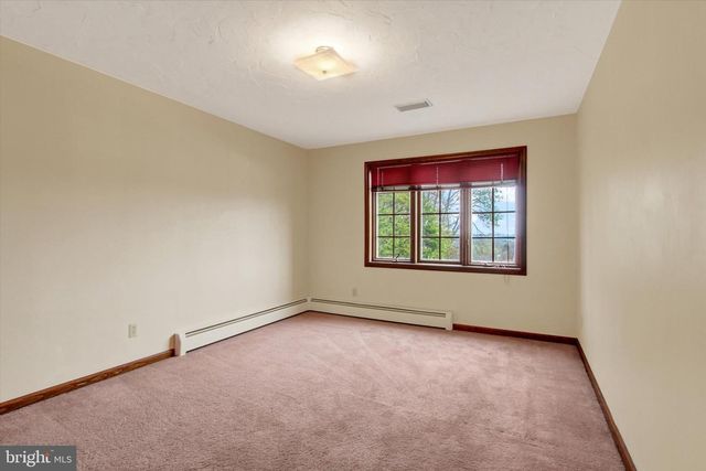 3806 SMOKETOWN RD, Glenville, PA 17329