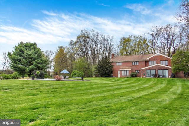 3806 SMOKETOWN RD, Glenville, PA 17329