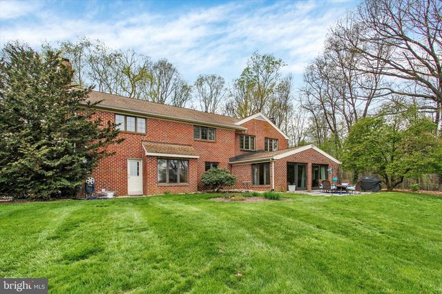 3806 SMOKETOWN RD, Glenville, PA 17329