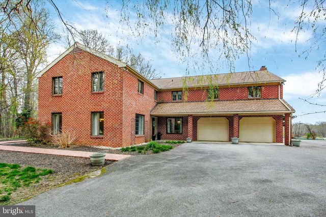 3806 SMOKETOWN RD, Glenville, PA 17329
