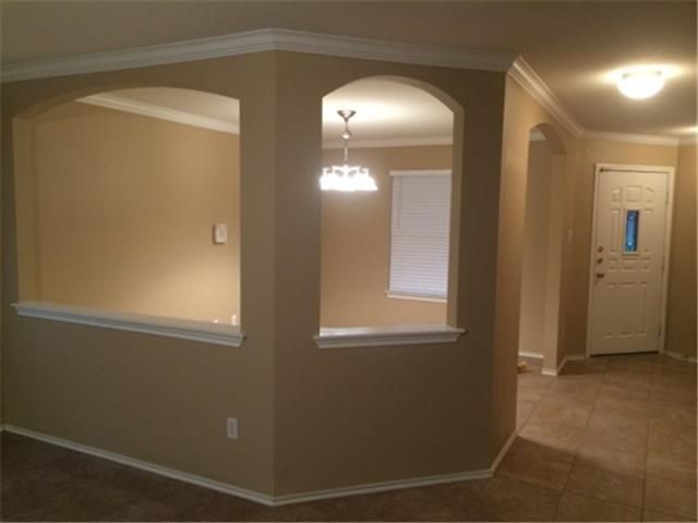 1013 Warbler CV, Hutto, TX 78634