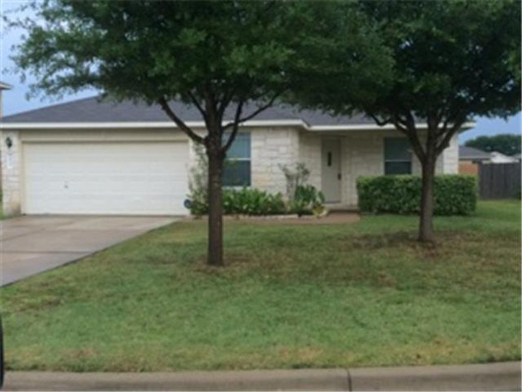 1013 Warbler CV, Hutto, TX 78634