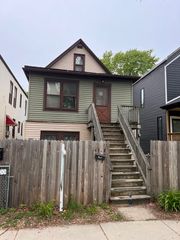 4726 N Kennicott Avenue, Chicago, IL 60630