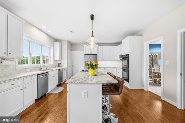12025 LINDSEY CORNER LN, Lovettsville, VA 20180