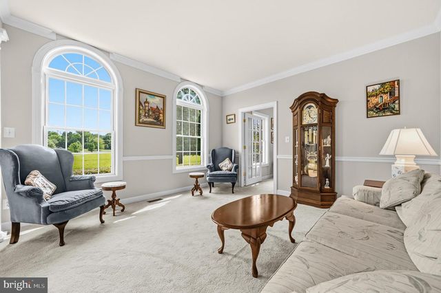 12025 LINDSEY CORNER LN, Lovettsville, VA 20180