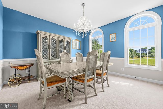 12025 LINDSEY CORNER LN, Lovettsville, VA 20180