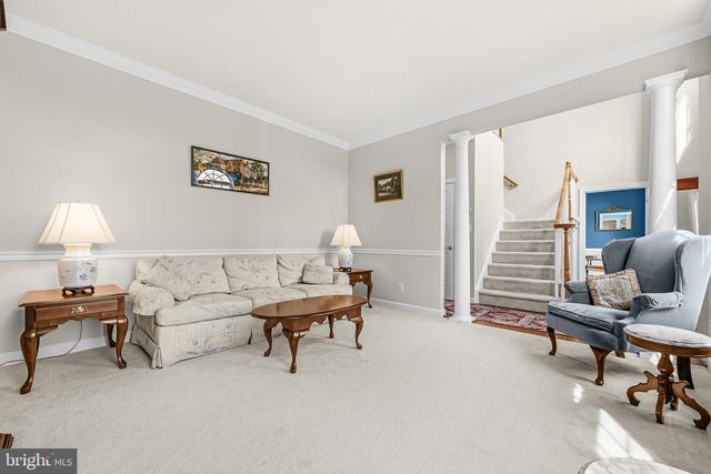 12025 LINDSEY CORNER LN, Lovettsville, VA 20180