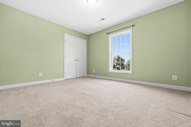 12025 LINDSEY CORNER LN, Lovettsville, VA 20180