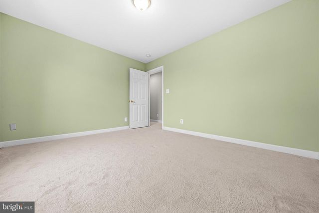 12025 LINDSEY CORNER LN, Lovettsville, VA 20180