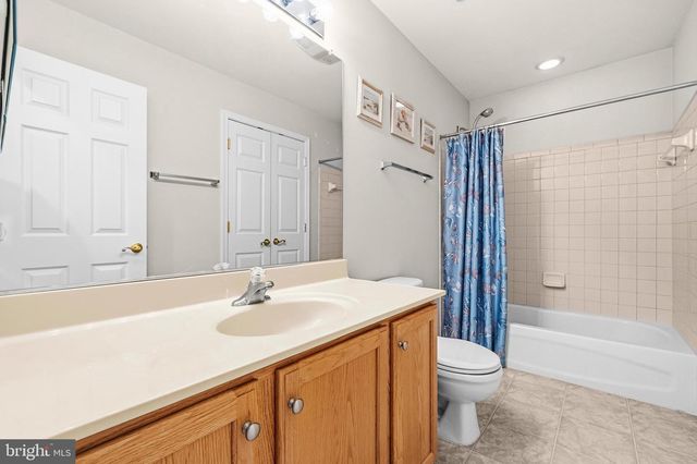 12025 LINDSEY CORNER LN, Lovettsville, VA 20180