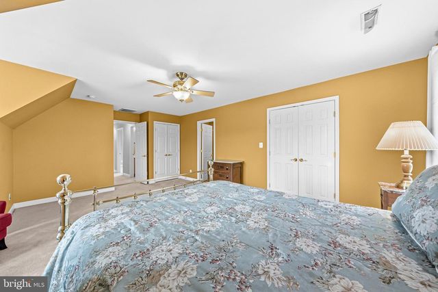 12025 LINDSEY CORNER LN, Lovettsville, VA 20180