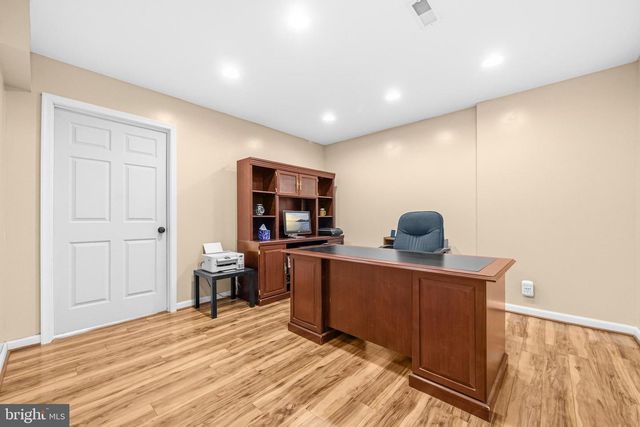 12025 LINDSEY CORNER LN, Lovettsville, VA 20180
