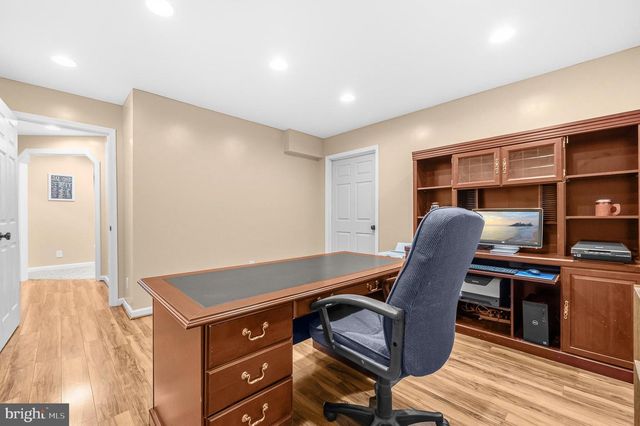 12025 LINDSEY CORNER LN, Lovettsville, VA 20180