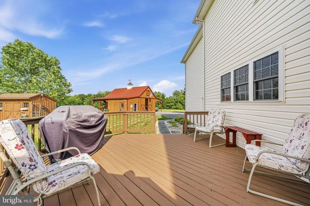 12025 LINDSEY CORNER LN, Lovettsville, VA 20180