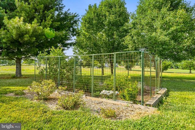 12025 LINDSEY CORNER LN, Lovettsville, VA 20180