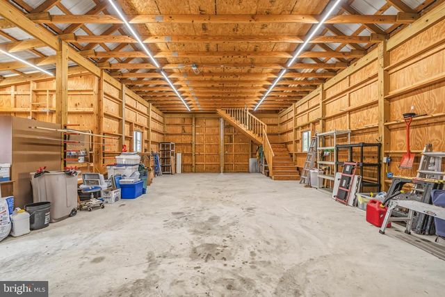 12025 LINDSEY CORNER LN, Lovettsville, VA 20180