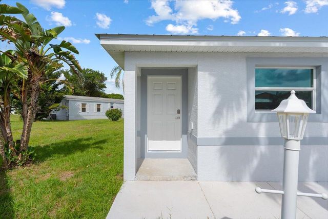 15 Jacaranda Lane, Port St Lucie, FL 34952