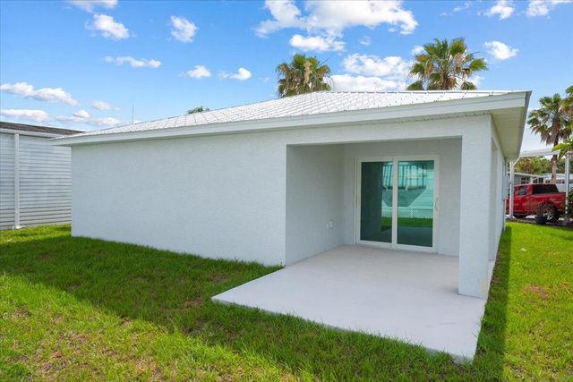 15 Jacaranda Lane, Port St Lucie, FL 34952