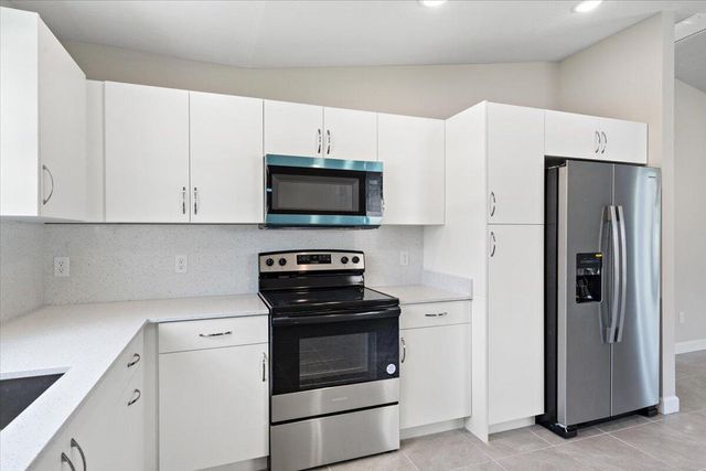 15 Jacaranda Lane, Port St Lucie, FL 34952