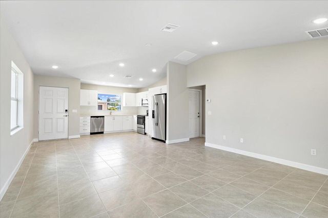 15 Jacaranda Lane, Port St Lucie, FL 34952