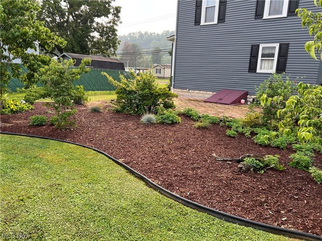 911 Grandview Avenue, New Matamoras, OH 45767