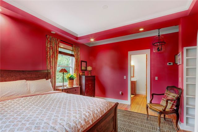 24 Hunter Avenue, Newport, RI 02840